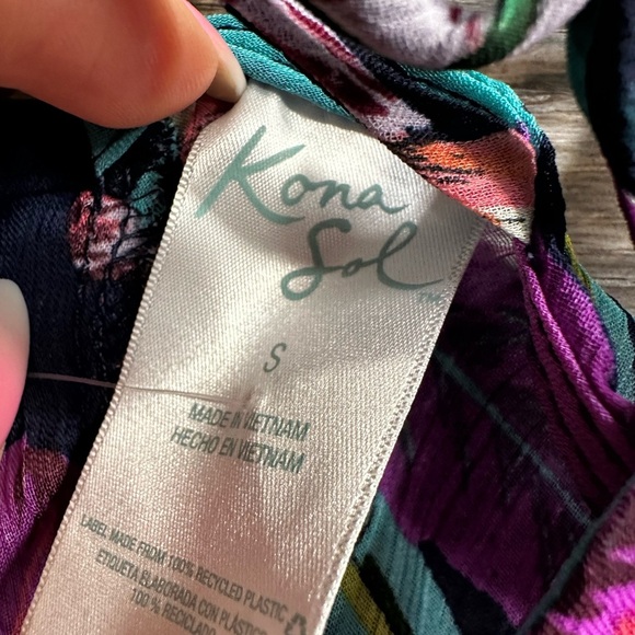 Kona Sol Floral Tropical 🌴 Swim Coverup - Picture 4 of 6